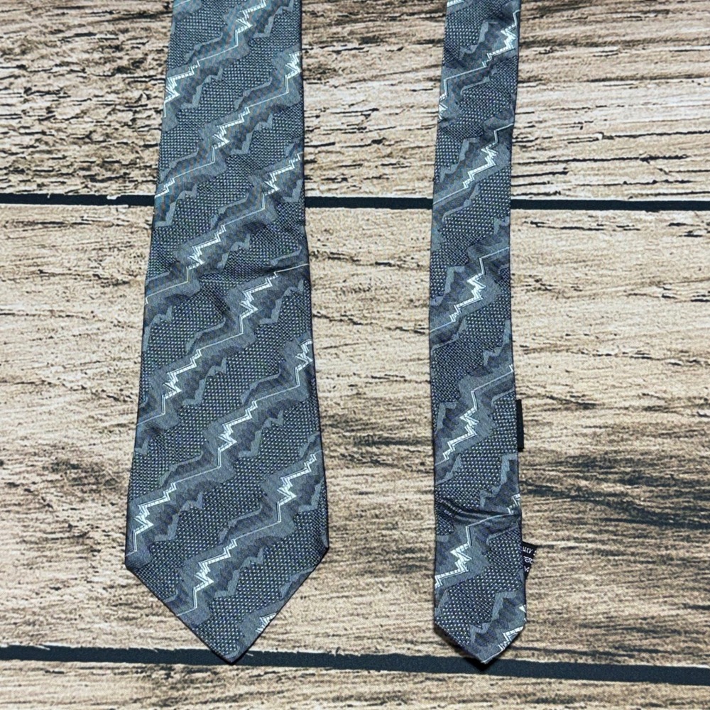 Gianni Versace Silk Tie Men OS Grey Blue Geometric Zigzag Made in Italy Luxury